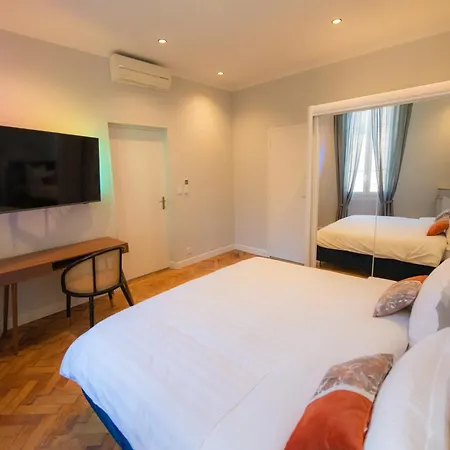 Apartment Luxurious 4beds/4baths Next To Palais Cannes