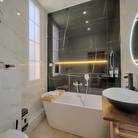 Grace - Luxurious 4beds-4baths Next To Palais Apartman *