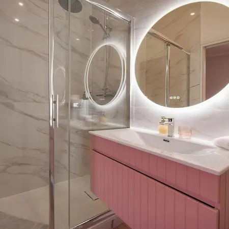 Apartman Grace - Luxurious 4beds-4baths Next To Palais *