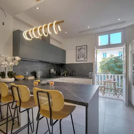 Grace - Luxurious 4beds-4baths Next To Palais Apartman *